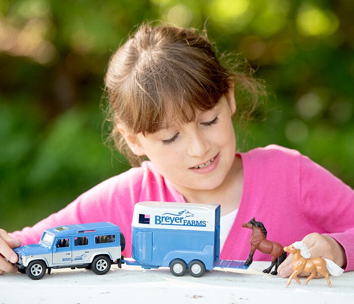 Breyer Farms™ Land Rover® and Tag-A-Long Horse Trailer - Image 4